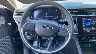 2023 Jeep Grand Cherokee Laredo