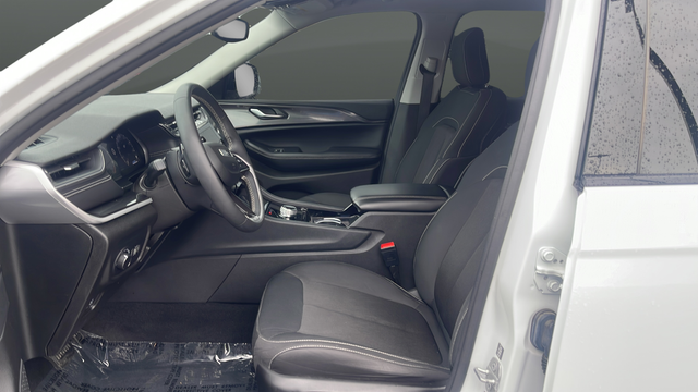 2022 Jeep Grand Cherokee L Laredo