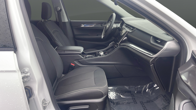 2022 Jeep Grand Cherokee L Laredo