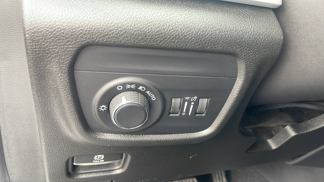 2022 Jeep Grand Cherokee L Laredo
