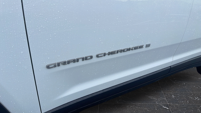 2022 Jeep Grand Cherokee L Laredo