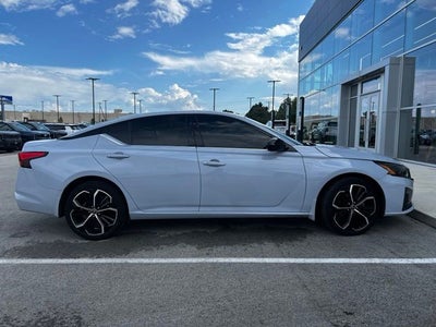 2023 Nissan Altima 2.5 SR