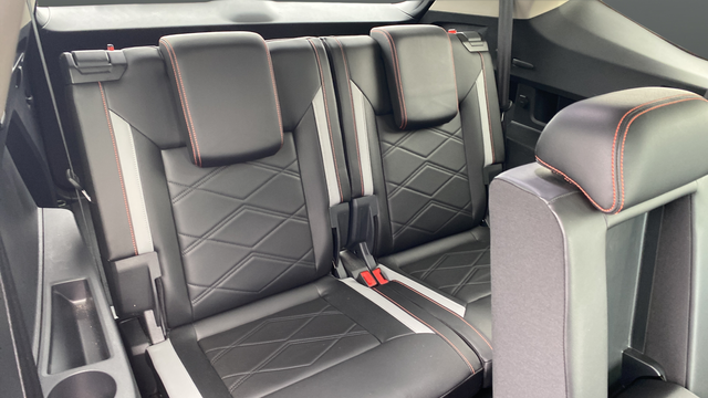 2024 Volkswagen Atlas 2.0T Peak Edition SE w/Technology