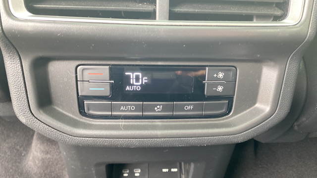 2024 Volkswagen Atlas 2.0T Peak Edition SE w/Technology