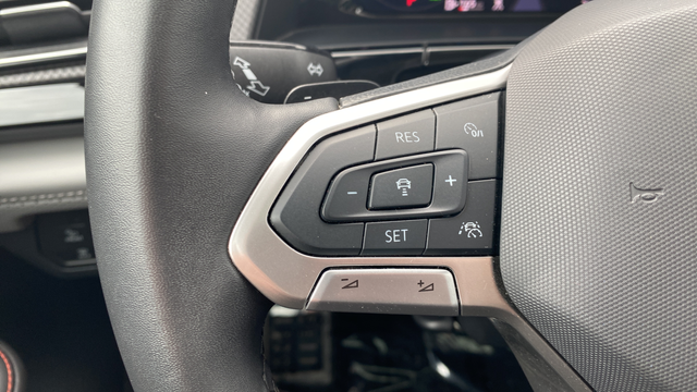2024 Volkswagen Atlas 2.0T Peak Edition SE w/Technology