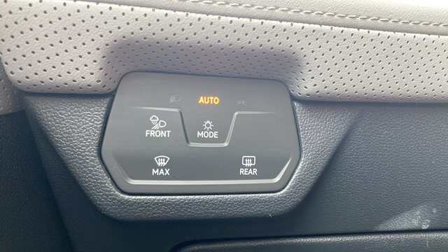 2024 Volkswagen Atlas 2.0T Peak Edition SE w/Technology