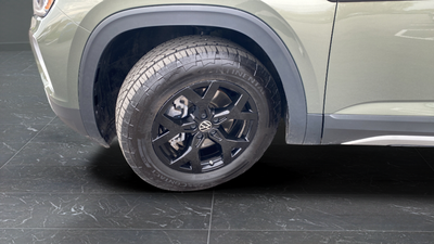 2024 Volkswagen Atlas 2.0T Peak Edition SE w/Technology