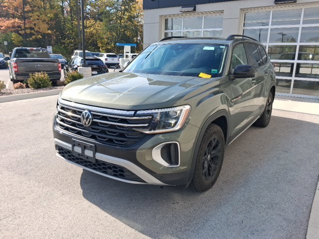 2024 Volkswagen Atlas 2.0T Peak Edition SE w/Technology