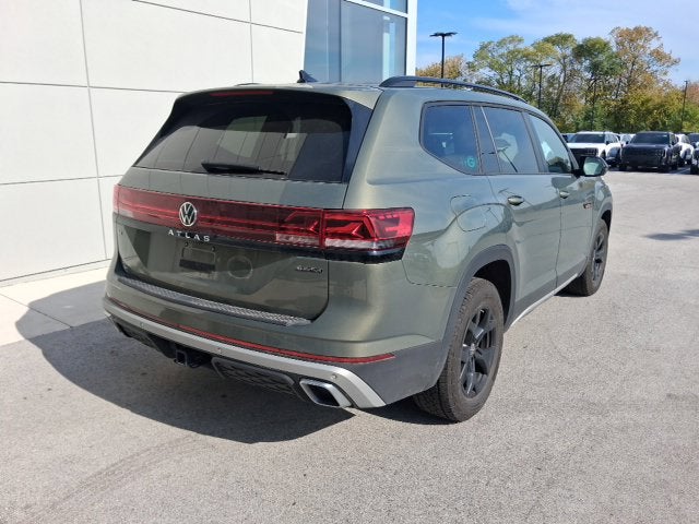 2024 Volkswagen Atlas 2.0T Peak Edition SE w/Technology