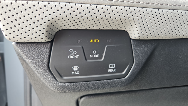 2024 Volkswagen Atlas 2.0T Peak Edition SE w/Technology