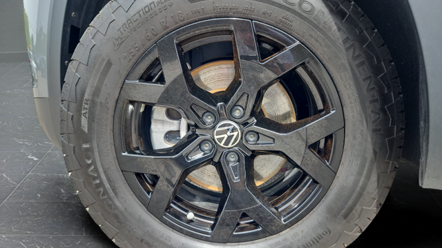 2024 Volkswagen Atlas 2.0T Peak Edition SE w/Technology
