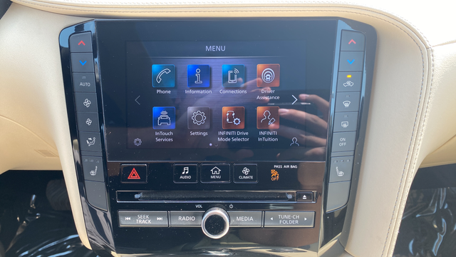2022 INFINITI QX50 LUXE