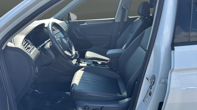 2024 Volkswagen Tiguan 2.0T Wolfsburg Edition