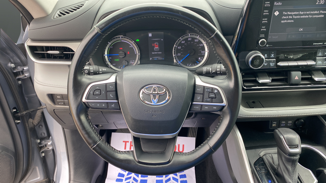2022 Toyota Highlander Hybrid LE