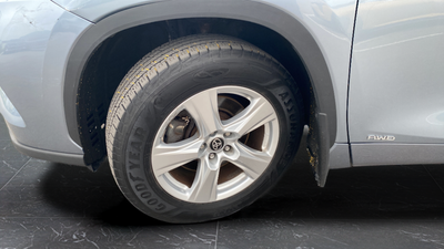 2022 Toyota Highlander Hybrid LE