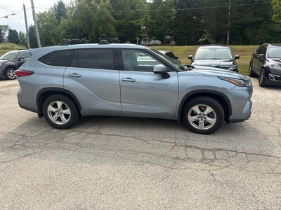 2022 Toyota Highlander Hybrid LE