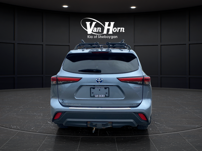 2022 Toyota Highlander Hybrid LE
