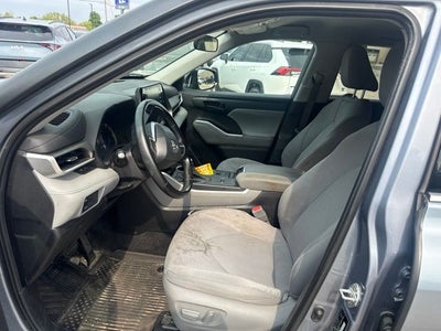 2022 Toyota Highlander Hybrid LE