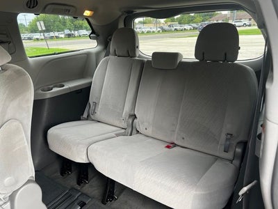 2015 Toyota Sienna LE 8 Passenger