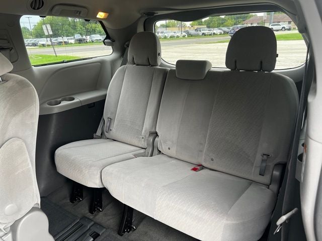 2015 Toyota Sienna LE 8 Passenger