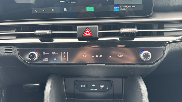 2027 Kia Sportage EX
