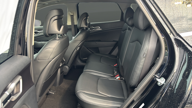 2027 Kia Sportage EX