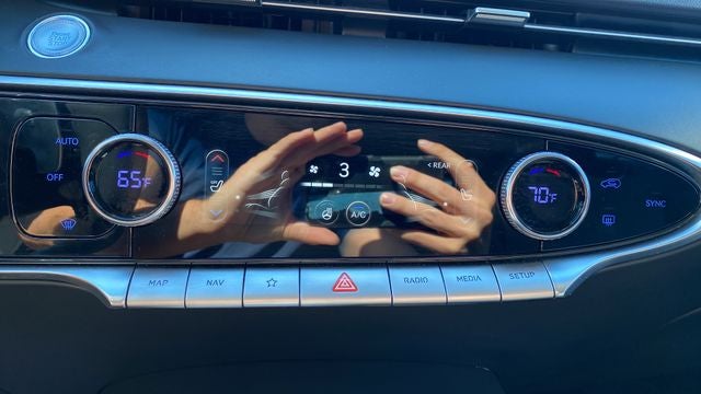 2023 Genesis GV70 2.5T