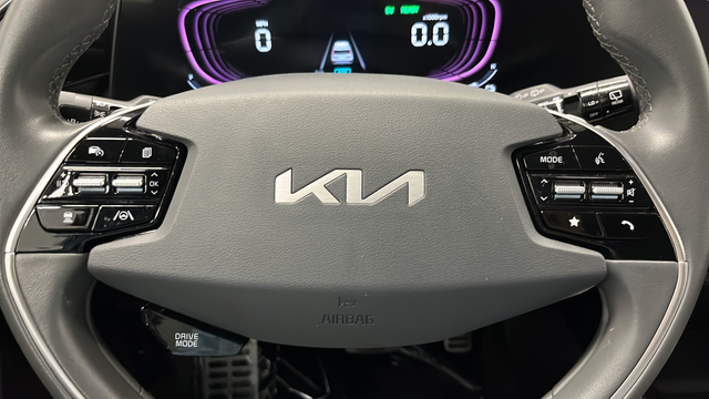 2024 Kia Niro EX Touring