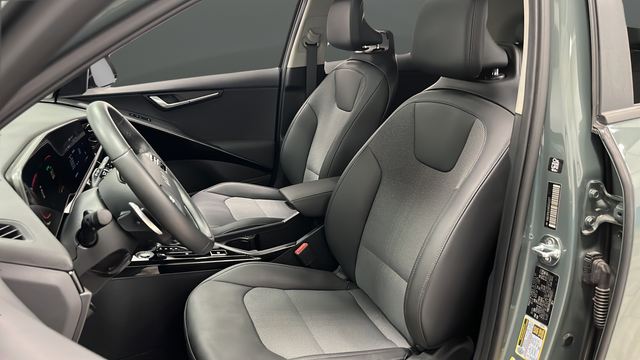 2024 Kia Niro EX Touring