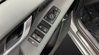 2025 Kia Niro SX