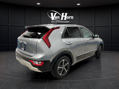 2025 Kia Niro SX
