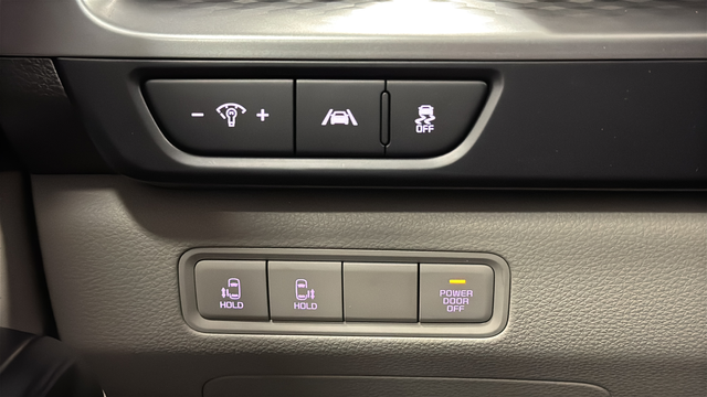2024 Kia Carnival LX
