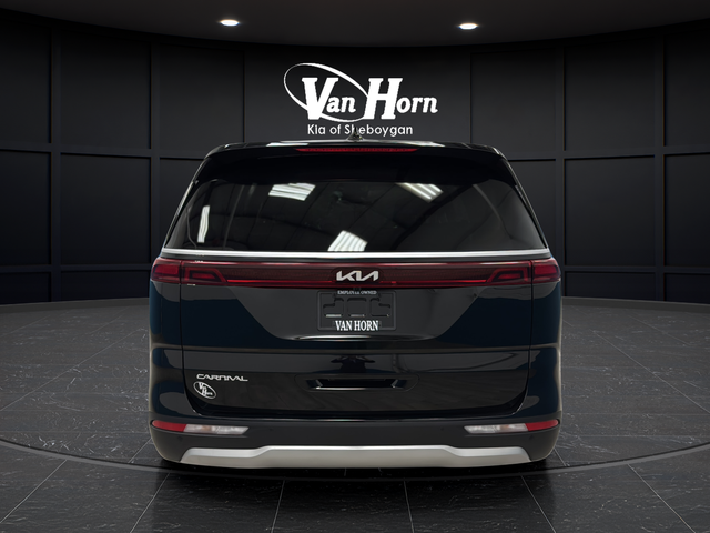2024 Kia Carnival LX