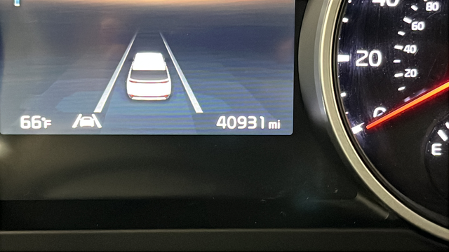 2024 Kia Carnival LX