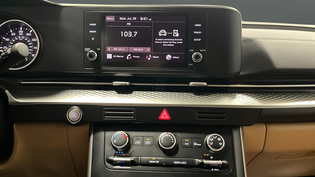 2024 Kia Carnival LX