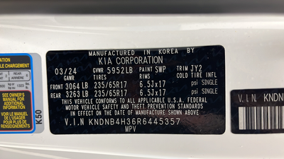 2024 Kia Carnival LX