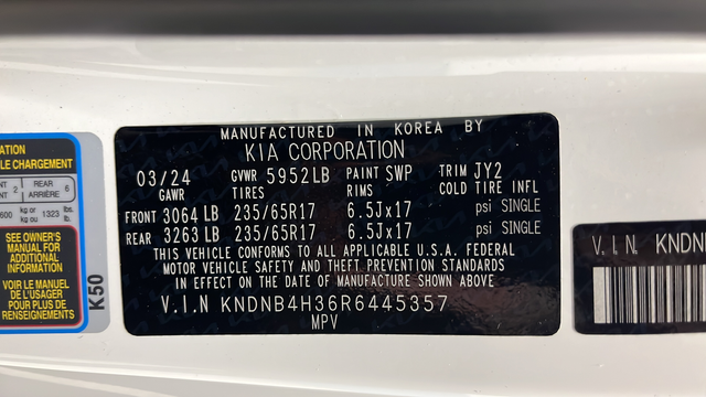 2024 Kia Carnival LX