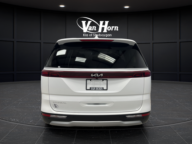 2024 Kia Carnival LX