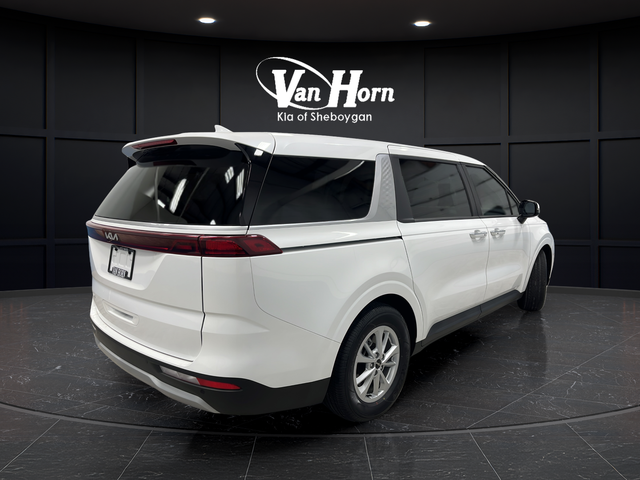 2024 Kia Carnival LX