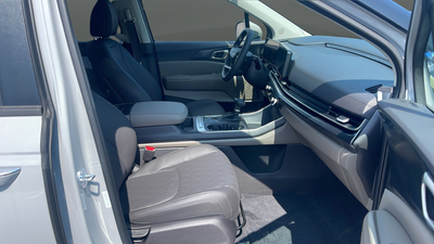 2027 Kia Carnival LXS