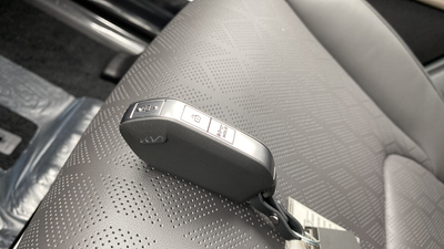 2027 Kia Carnival LXS