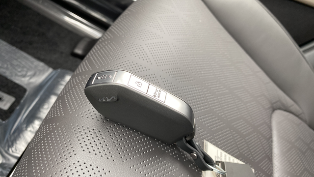 2027 Kia Carnival LXS