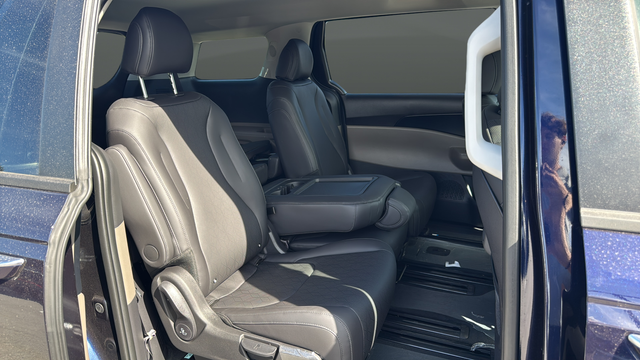2027 Kia Carnival LXS