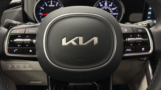 2024 Kia Carnival EX