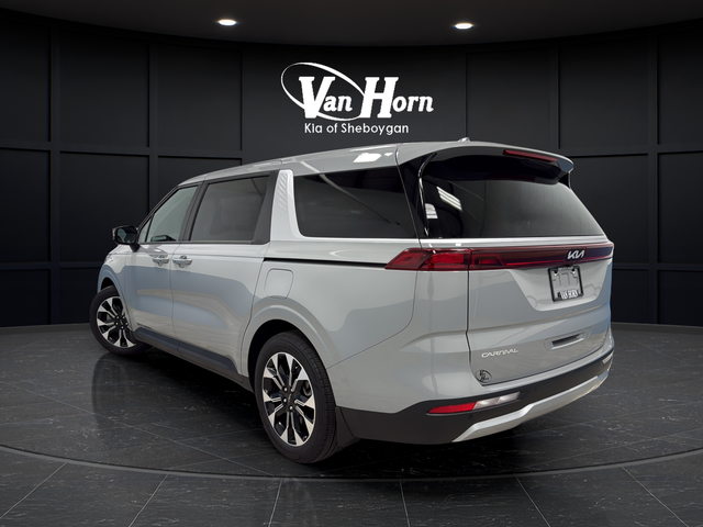 2024 Kia Carnival EX