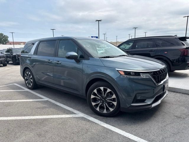2024 Kia Carnival EX