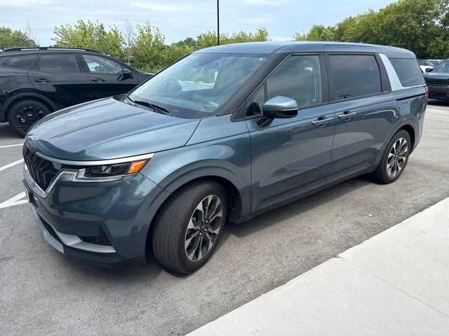 2024 Kia Carnival EX