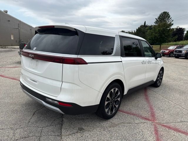 2024 Kia Carnival EX
