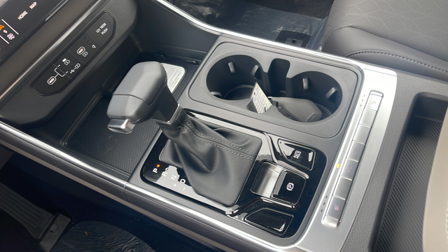 2027 Kia Carnival EX