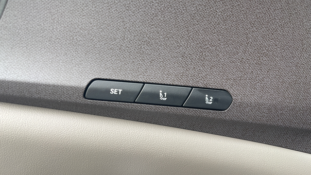 2027 Kia Carnival EX
